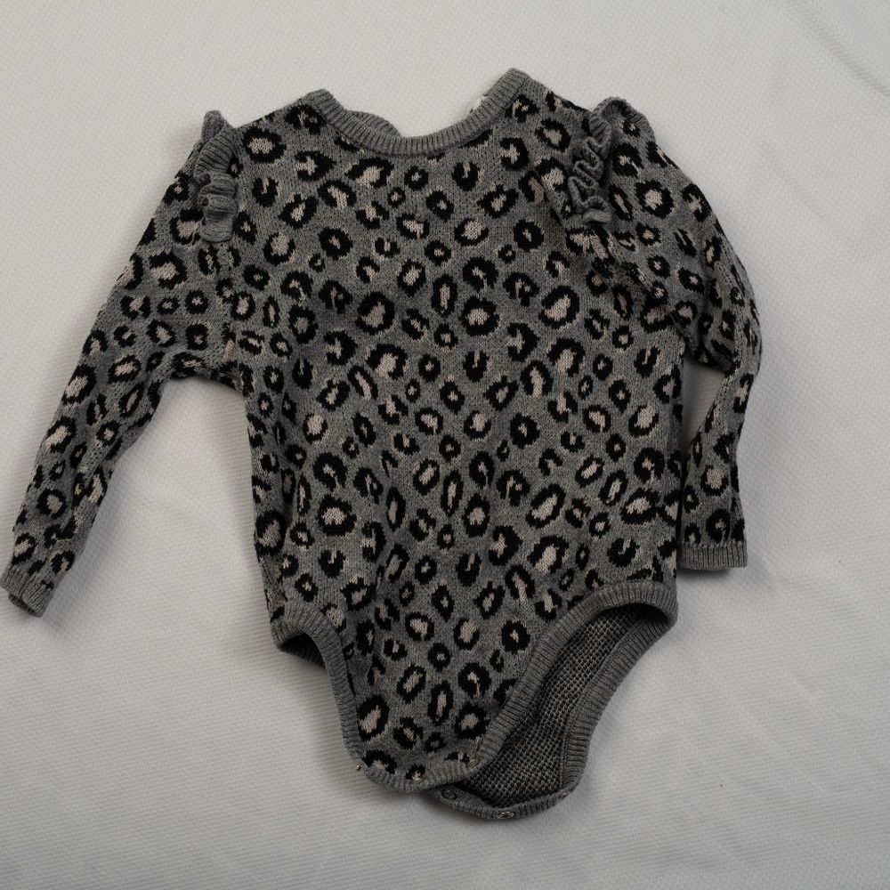 Tocoto vintage baby girl romper/sweater - Picture 2 of 4